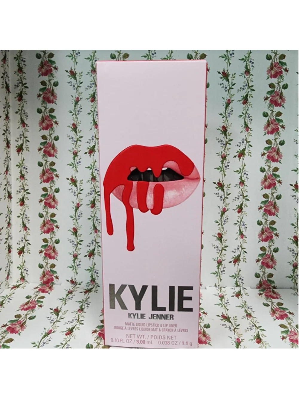 Kylie Jenner Boss Matte Lipstick & Lip Liner Set in shade 400 Boss Matte #kylie